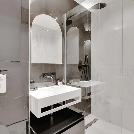 Authentic - 2br 6p - Rue Des Martyrs - Opera * باريس
